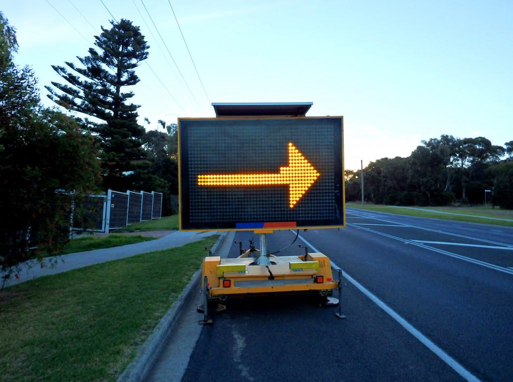 Traffic sign arrow